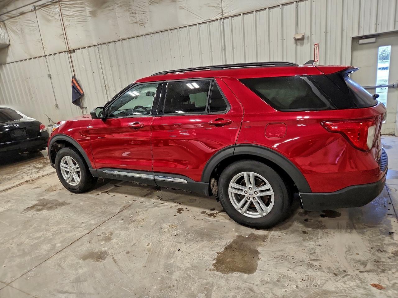 2022 Ford Explorer Xlt - Image 2