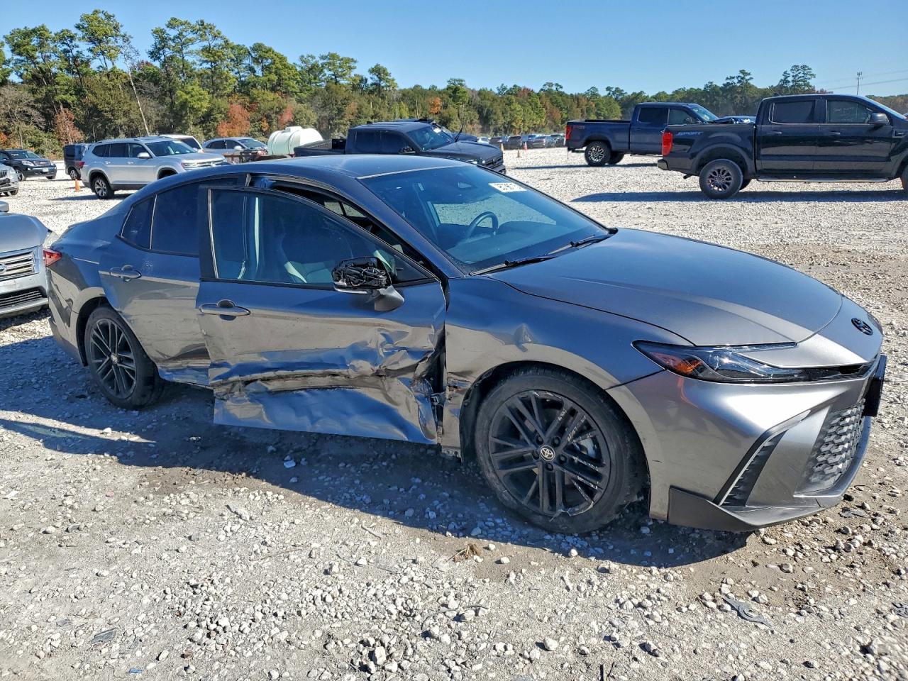 2025 Toyota Camry Se - Image 4