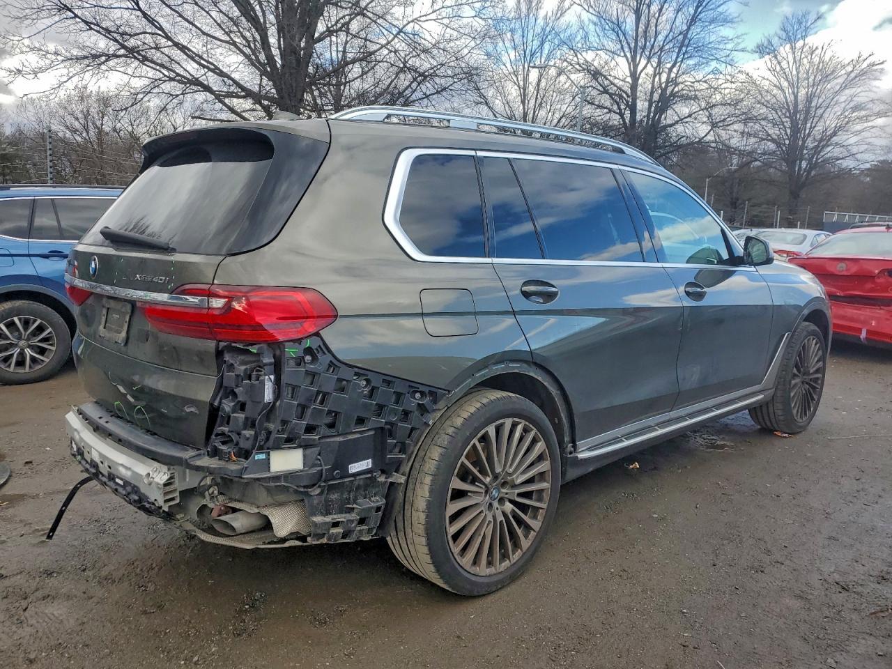 2021 BMW X7 xDrive40I - Image 3
