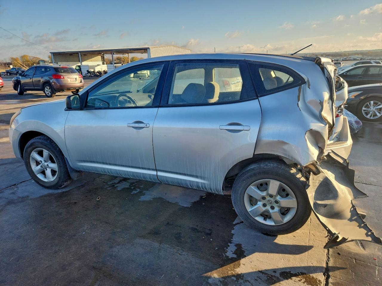 2009 Nissan Rogue S - Image 2