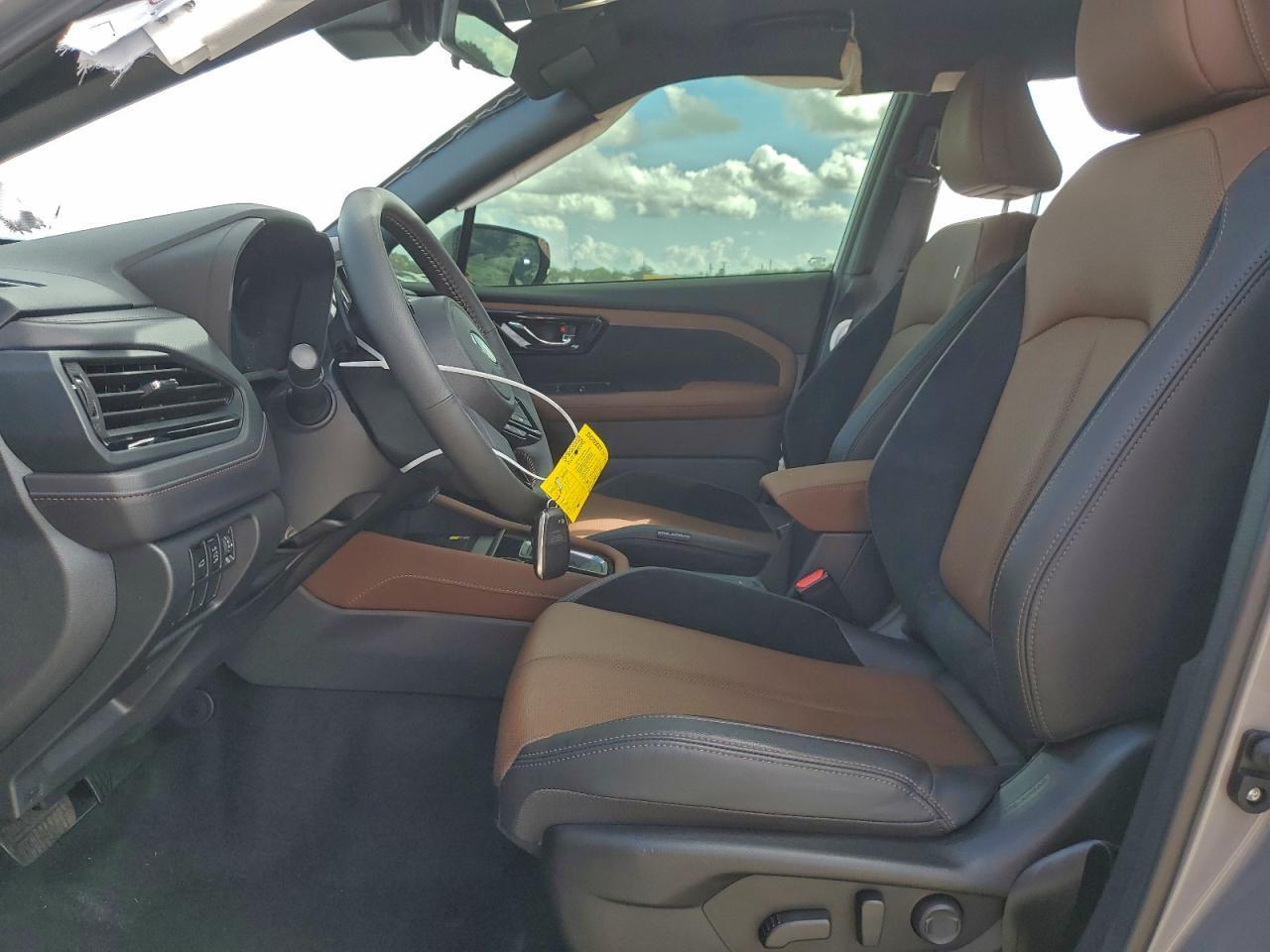 2025 Subaru Forester Touring - Фото 7