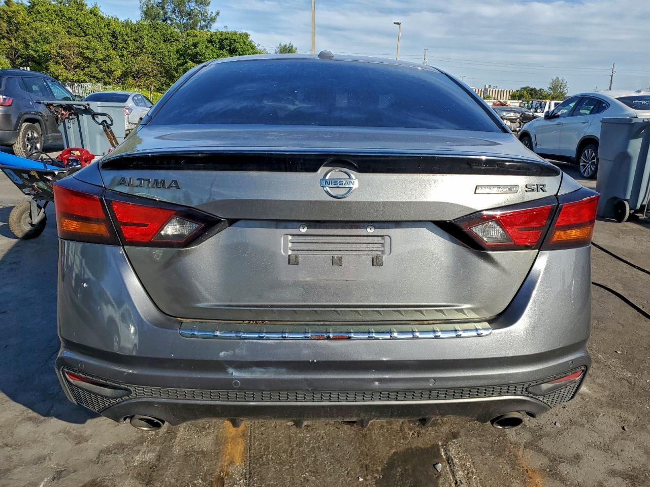 2022 Nissan Altima Sr - Image 6