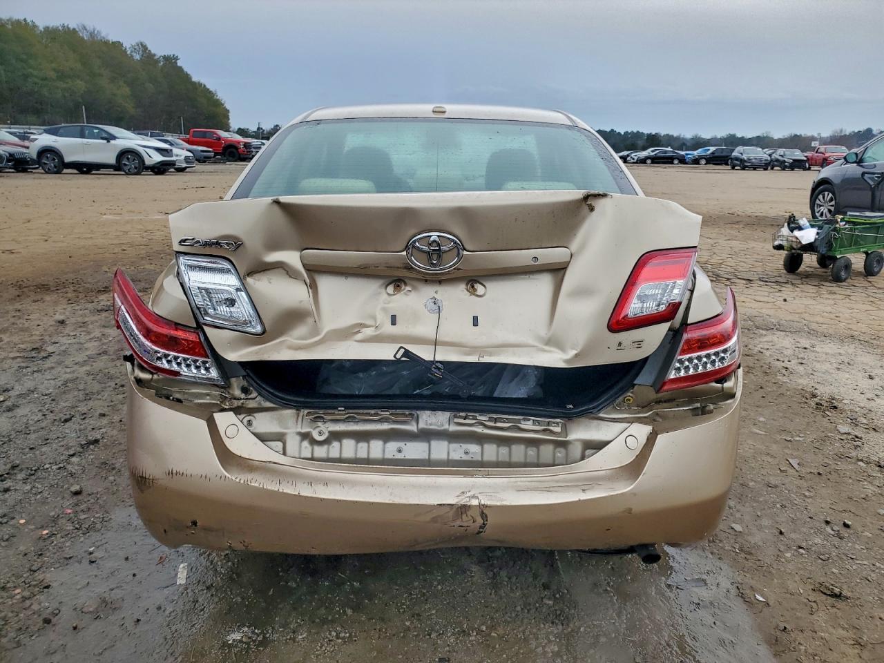 2010 Toyota Camry Base - Фото 6