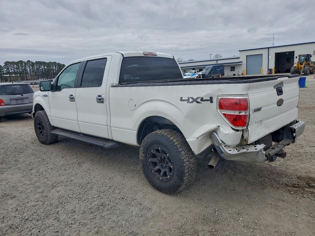 2009 Ford F150 Supercrew - Image 2