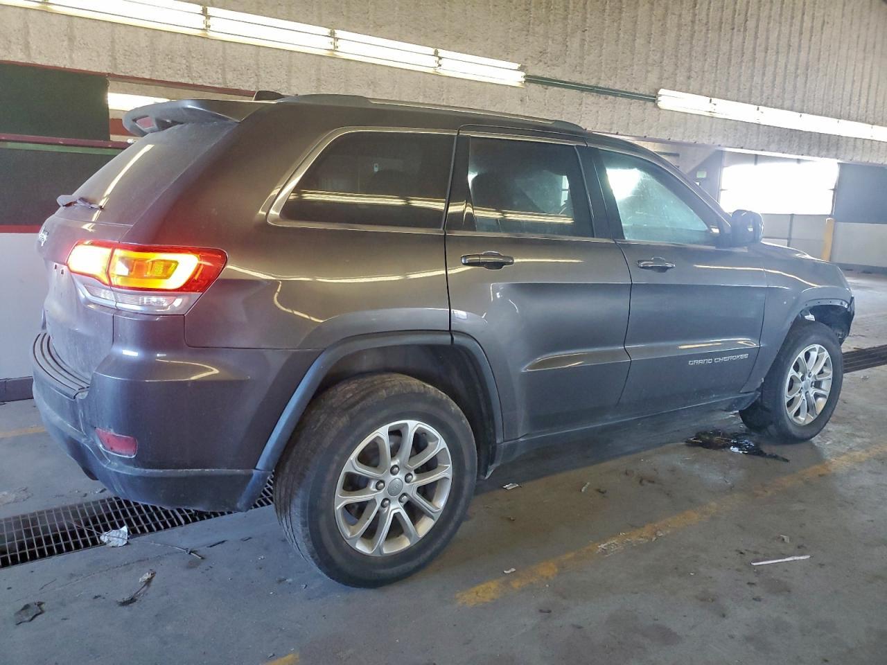 2014 Jeep Grand Cherokee Laredo - Image 3