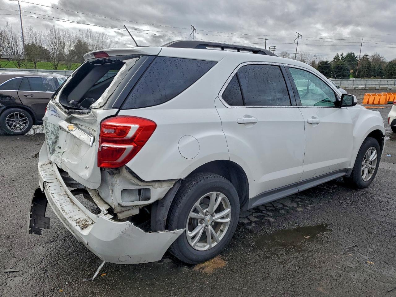 2017 Chevrolet Equinox Lt - Image 3