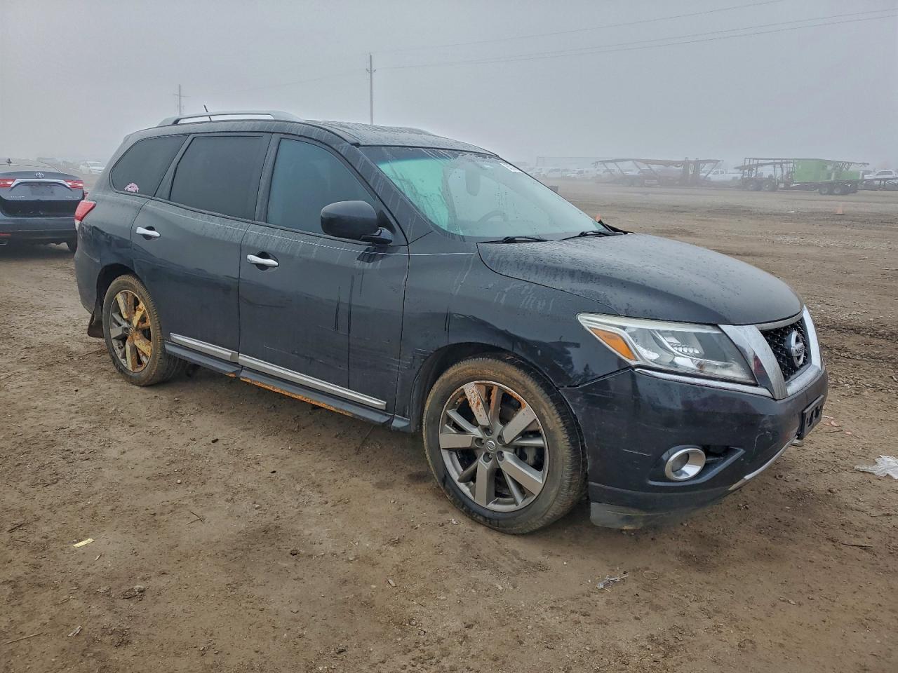 2015 Nissan Pathfinder S - Image 4