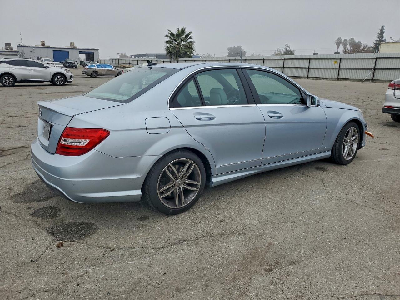 2013 Mercedes-Benz C 250 - Фото 3