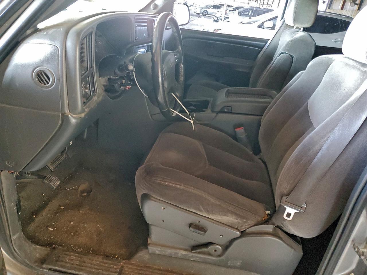 2006 GMC New Sierra C1500 - Image 7