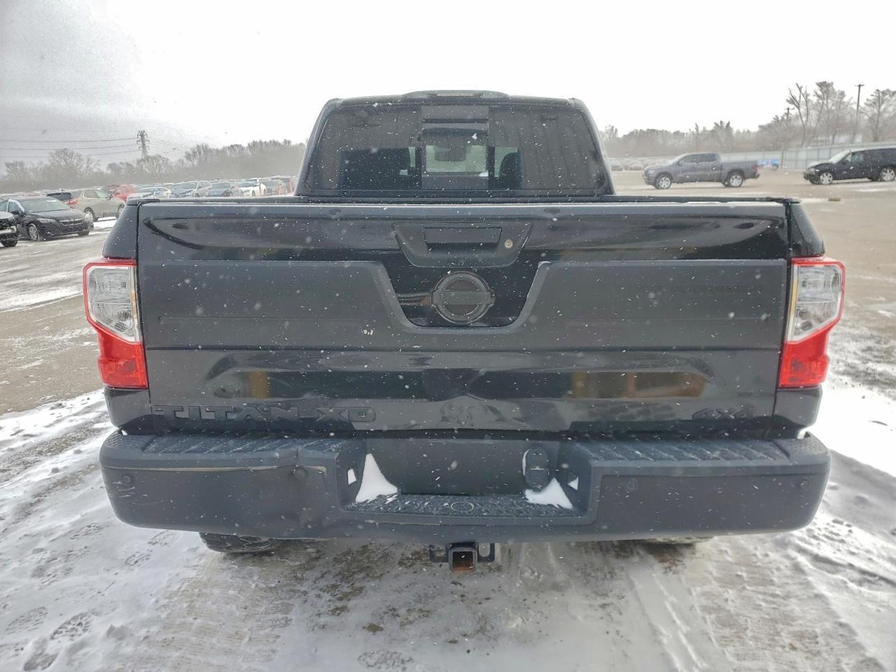 2016 Nissan Titan Xd Platinum Reserve Diesel - Image 6