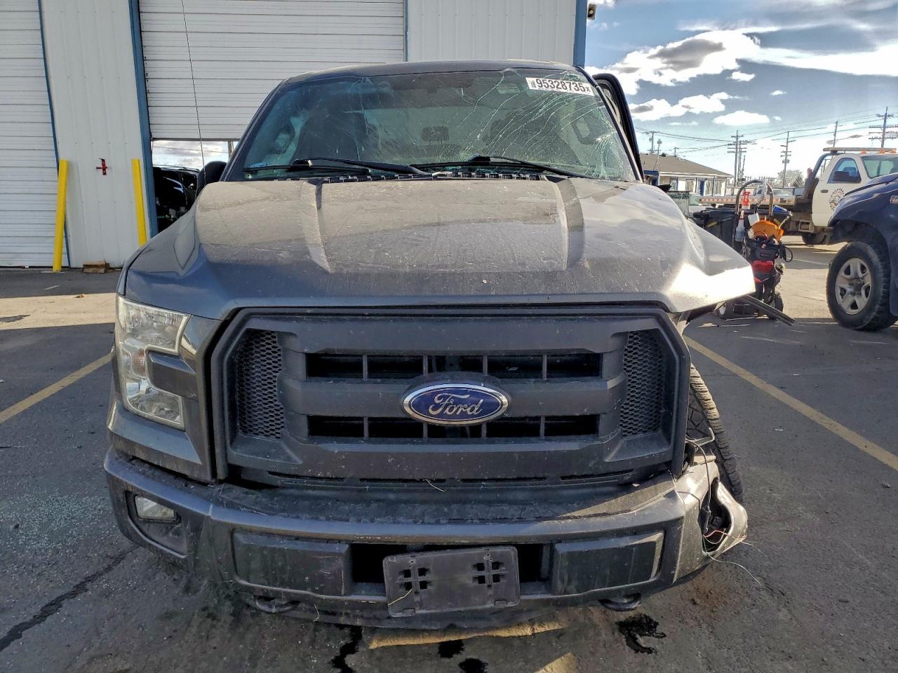 2016 Ford F150 Super Cab - Фото 5