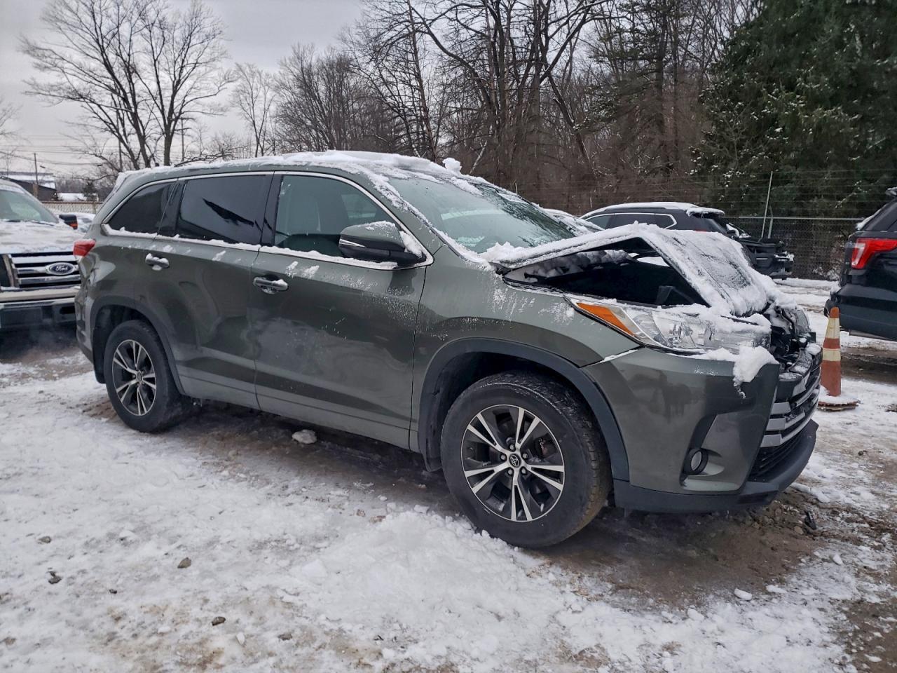 2017 Toyota Highlander Le - Фото 4