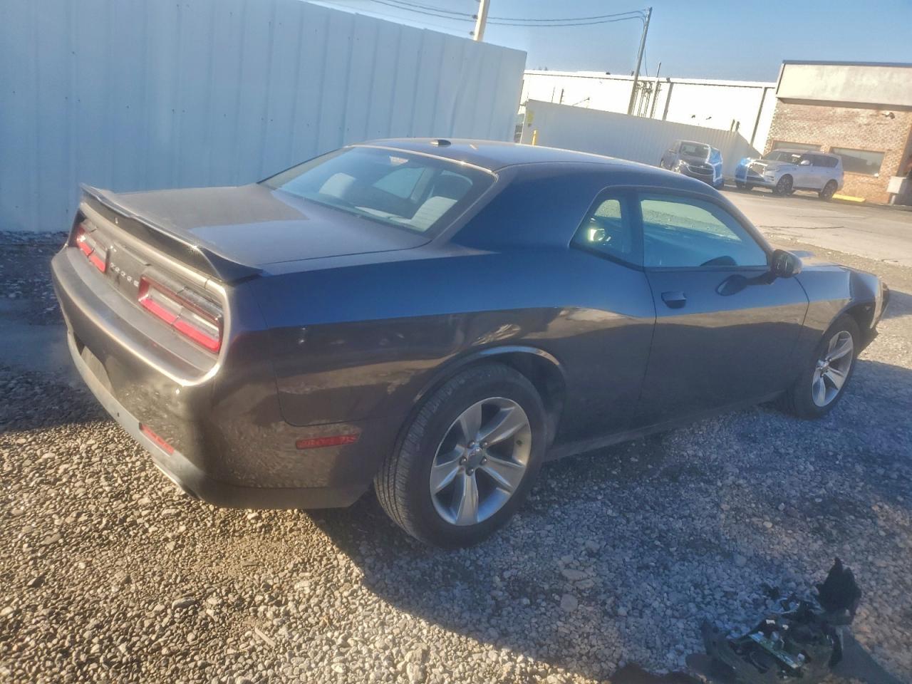 2018 Dodge Challenger Sxt - Image 3