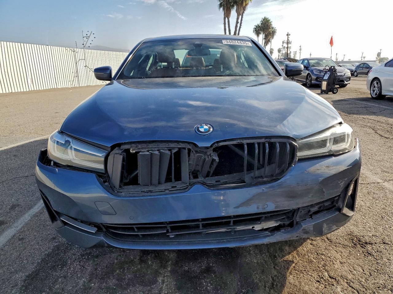 2023 BMW 530E - Image 5