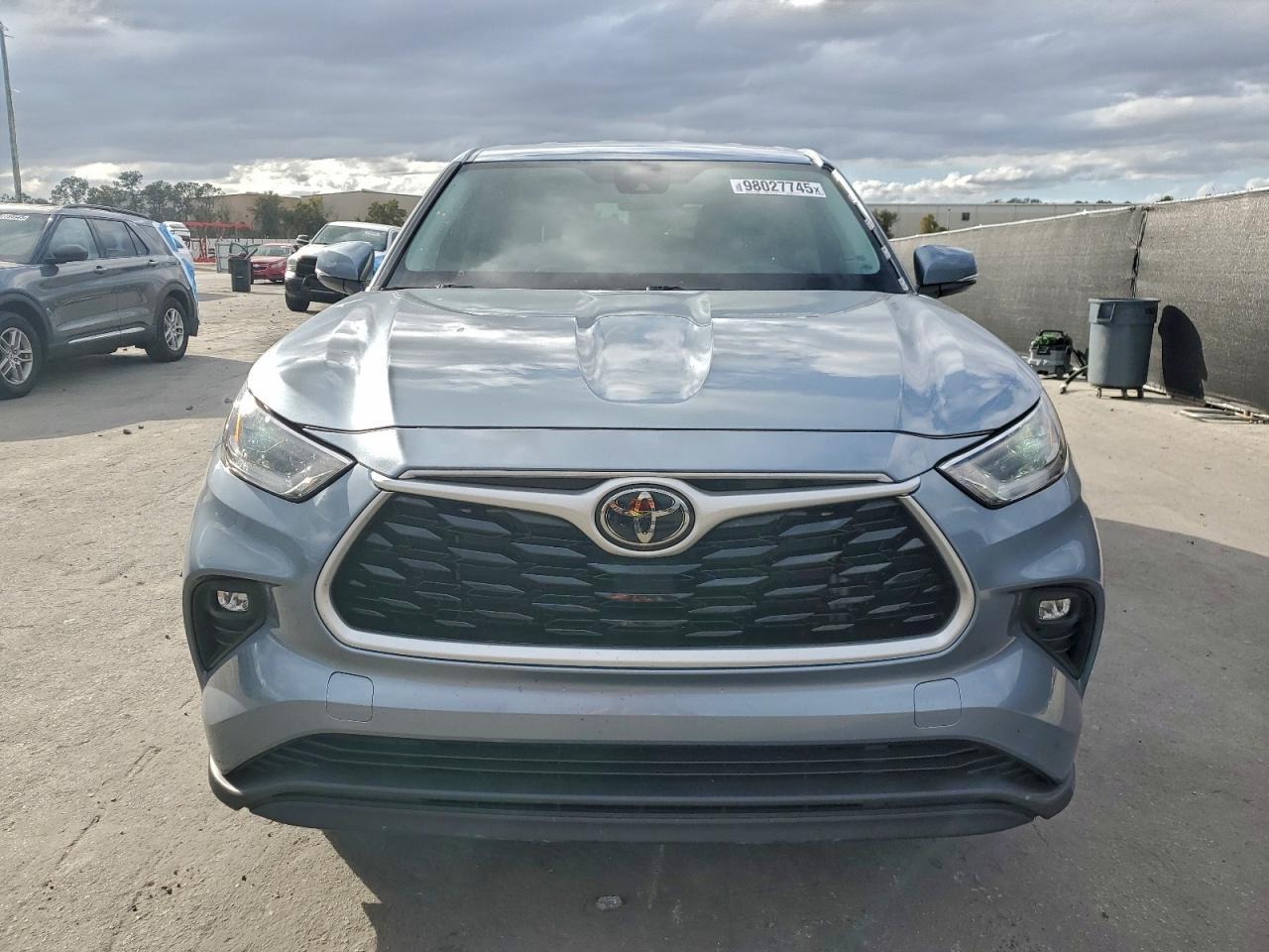 2021 Toyota Highlander Le - Фото 5