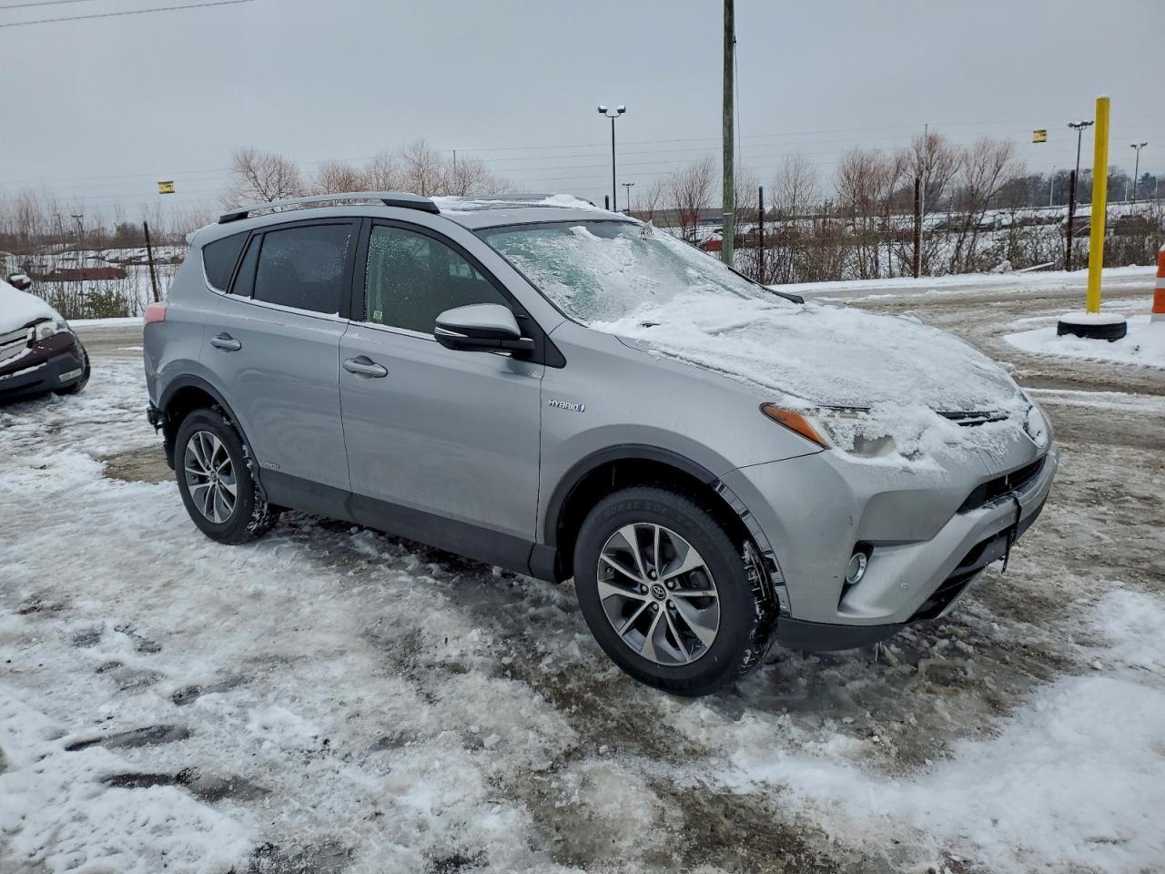 2017 Toyota Rav4 Hv Le - Image 4