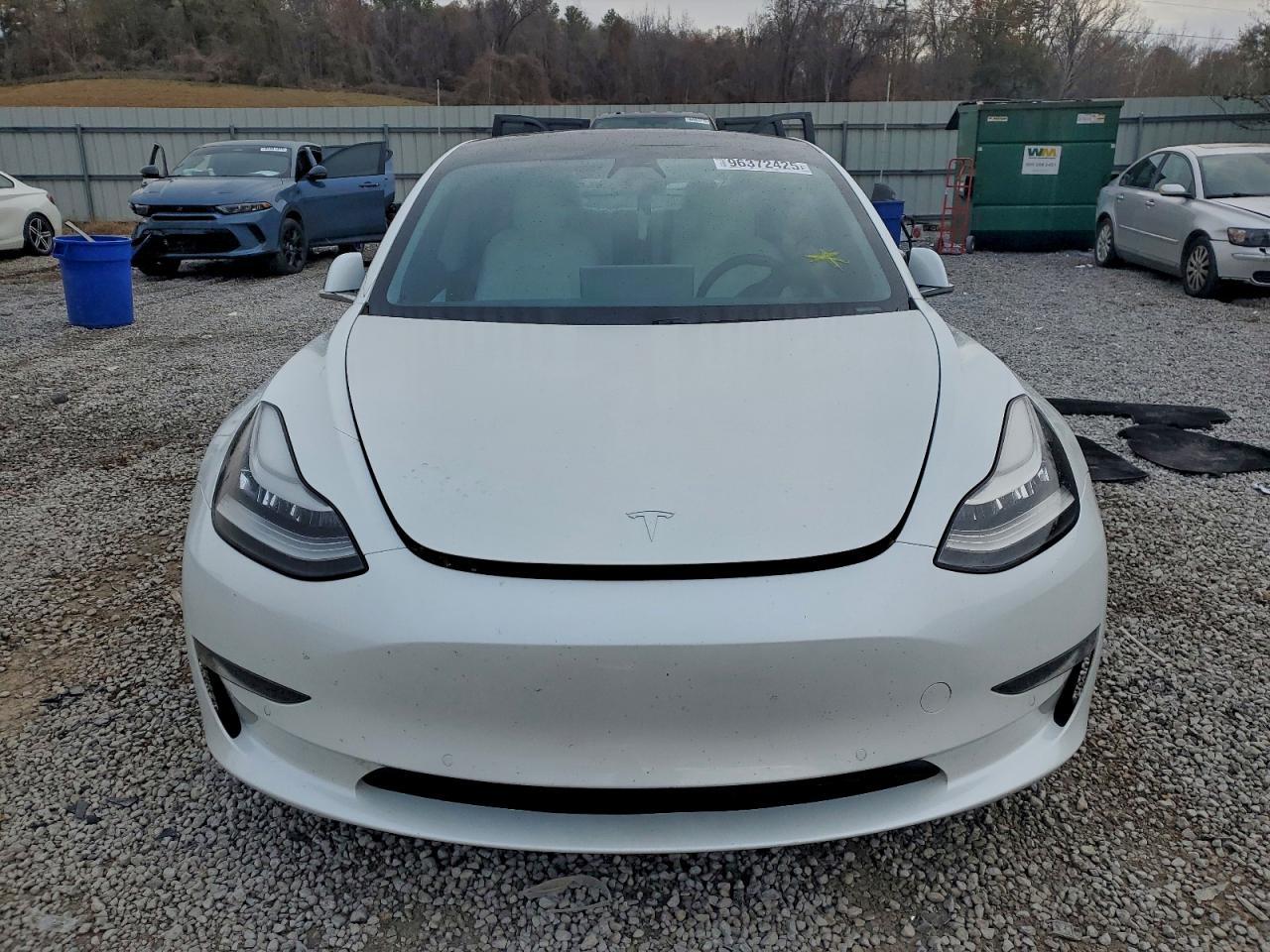2020 Tesla Model 3 - Фото 5