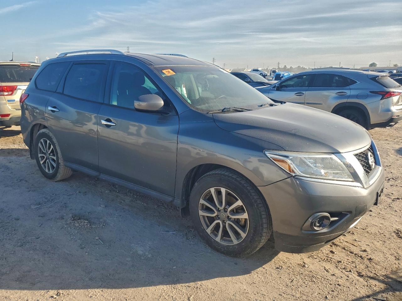 2015 Nissan Pathfinder S - Фото 4