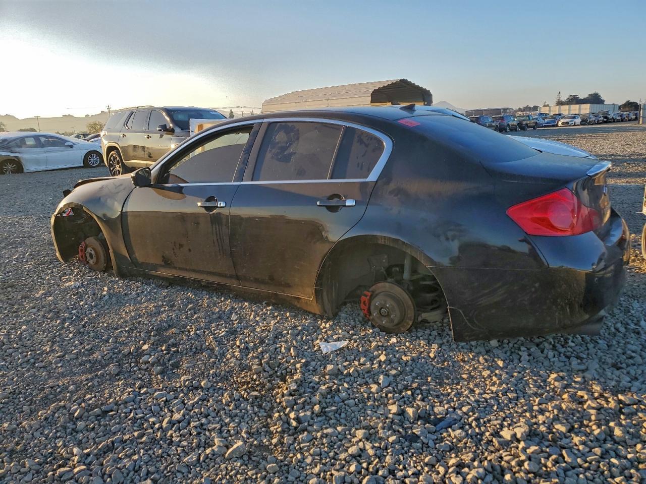 2010 Infiniti G37 Base - Image 2