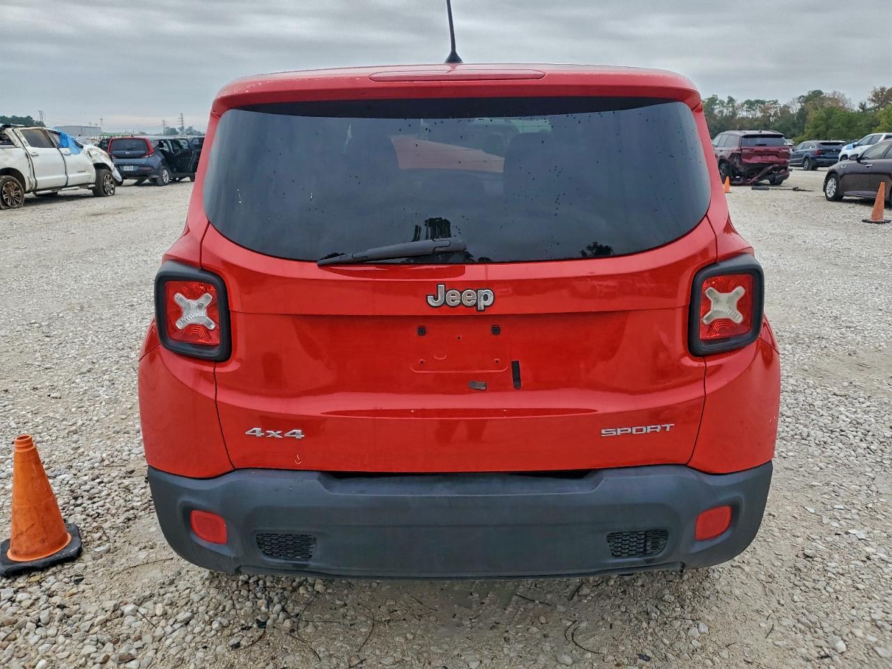 2015 Jeep Renegade Sport - Фото 6