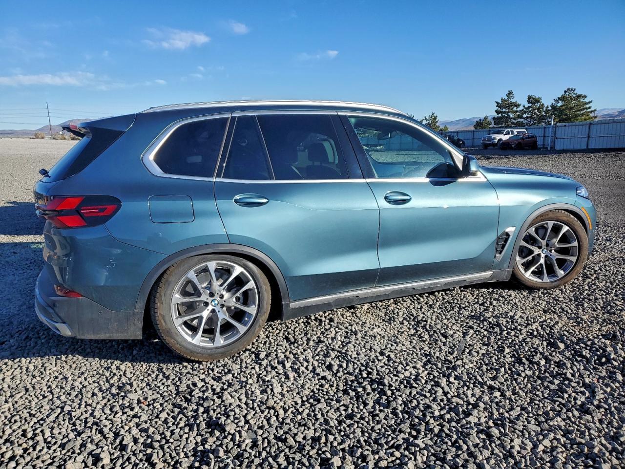 2026 BMW X5 xDrive50E - Image 3