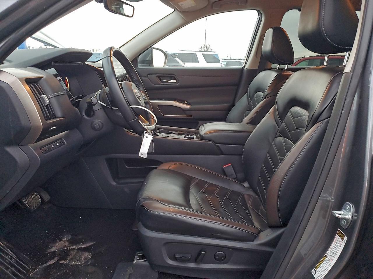 2023 Nissan Pathfinder Platinum - Фото 7
