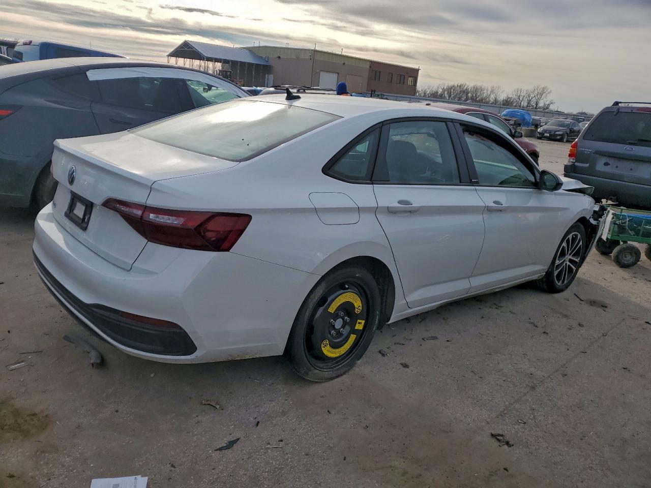 2024 Volkswagen Jetta - Фото 3