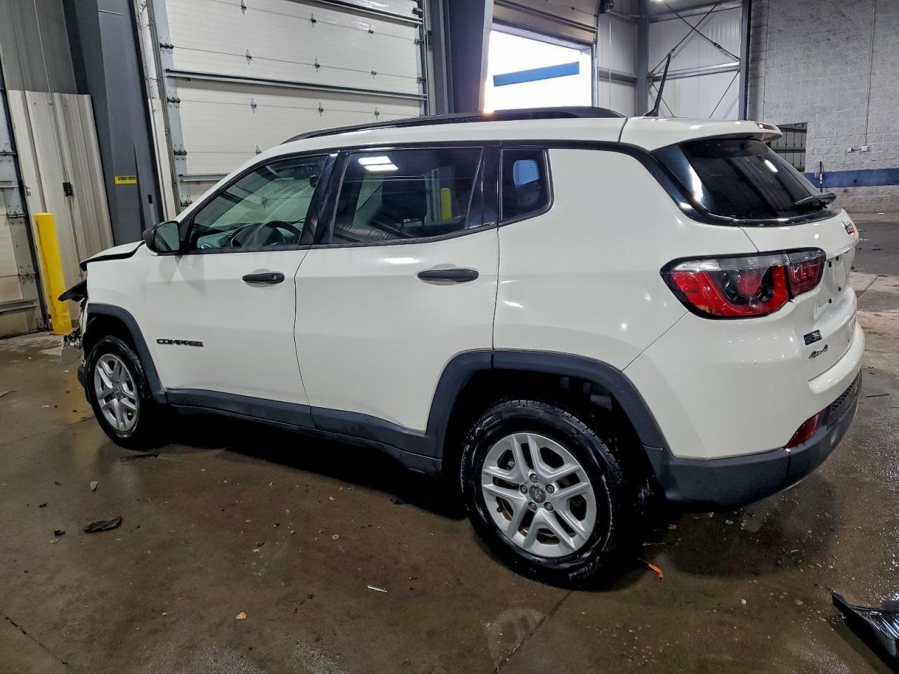 2017 Jeep Compass Sport - Фото 2