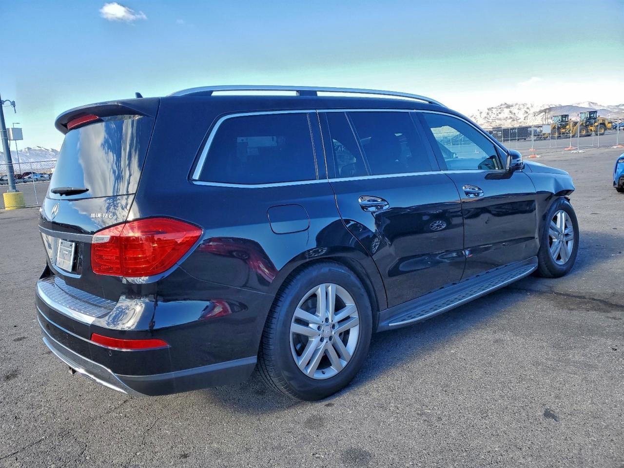 2014 Mercedes-Benz Gl 350 Bluetec - Image 3