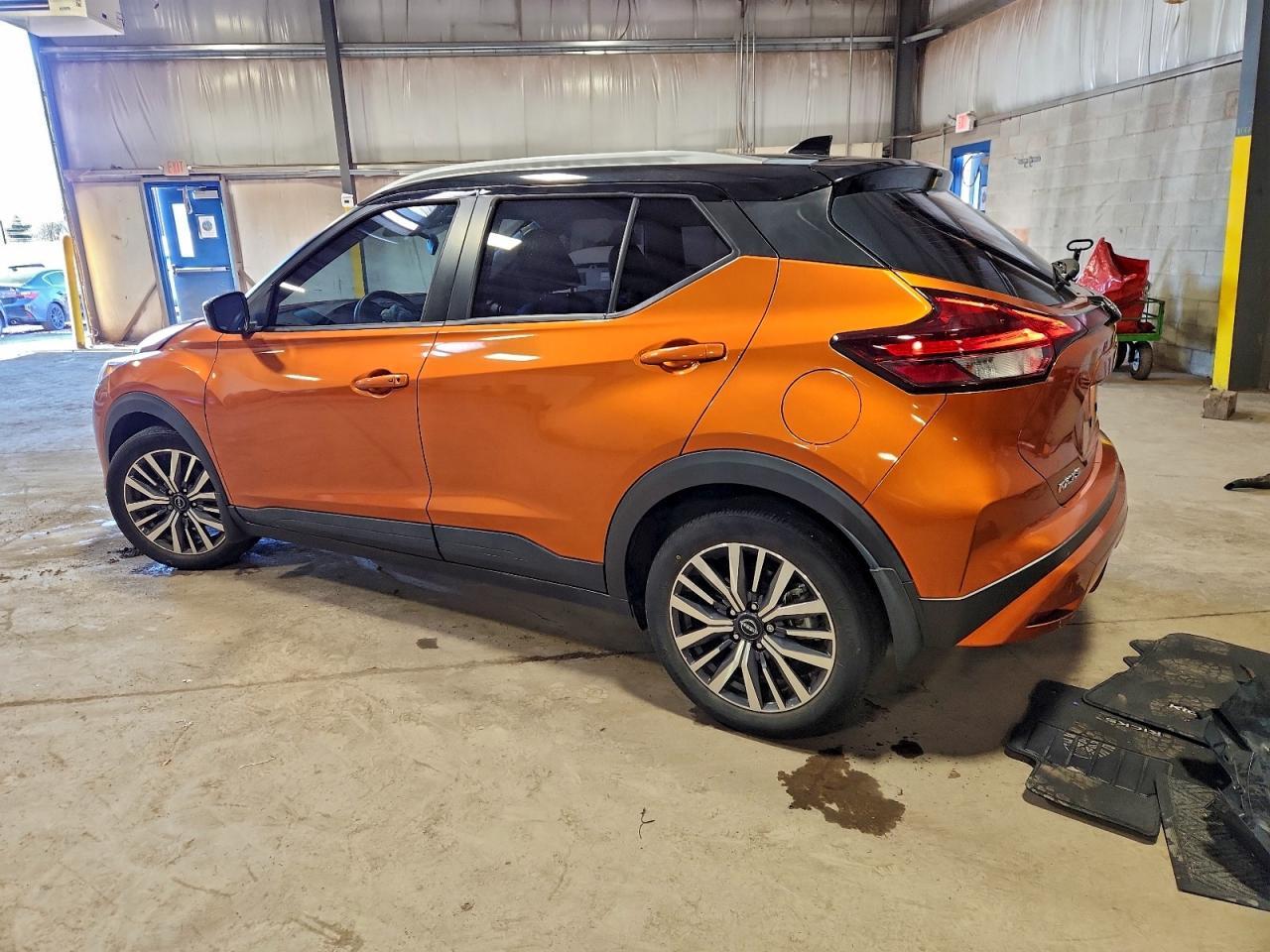 2023 Nissan Kicks Sv - Image 2