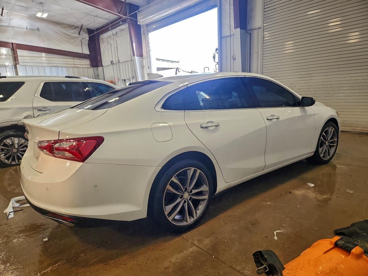 2020 Chevrolet Malibu Premier - Image 3