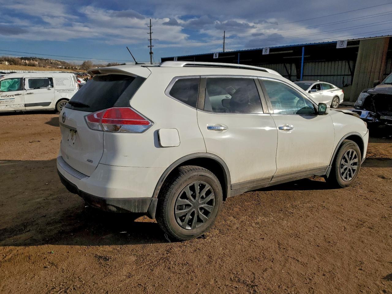 2016 Nissan Rogue S - Image 3
