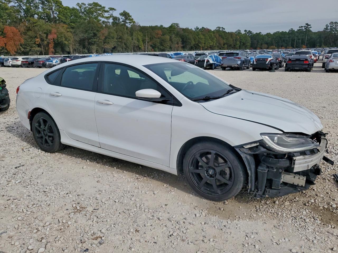 2016 Chrysler 200 S - Image 4