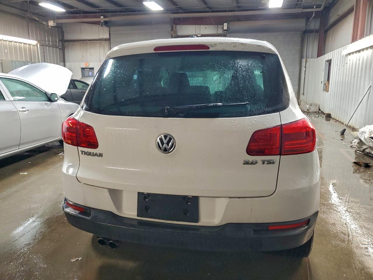 2013 Volkswagen Tiguan S - Image 6