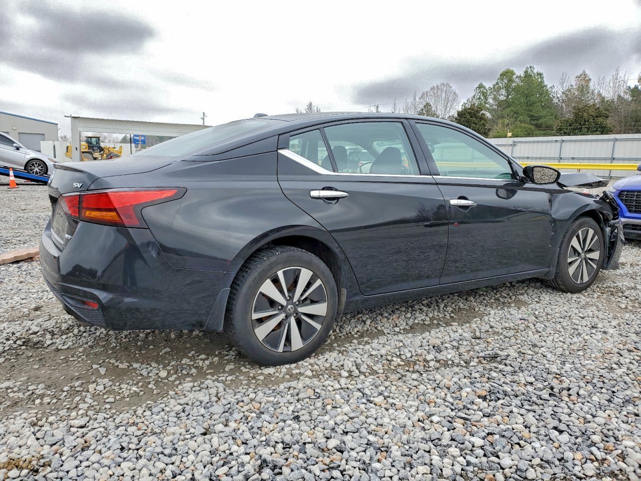 2019 Nissan Altima Sv - Image 3