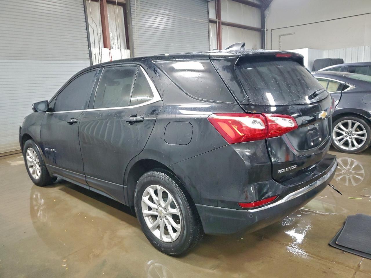 2020 Chevrolet Equinox Ls - Image 2