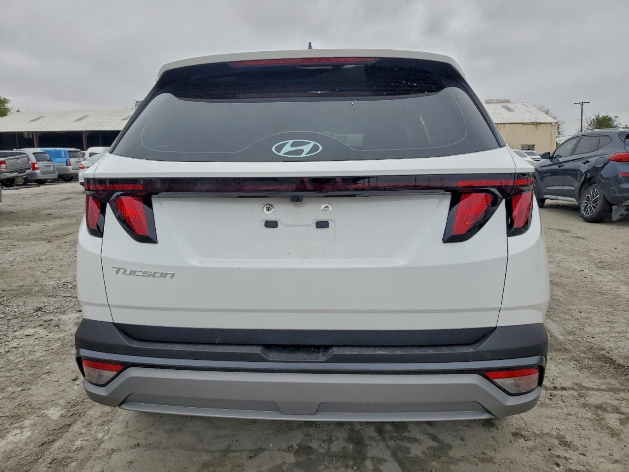 2025 Hyundai Tucson Se - Image 6