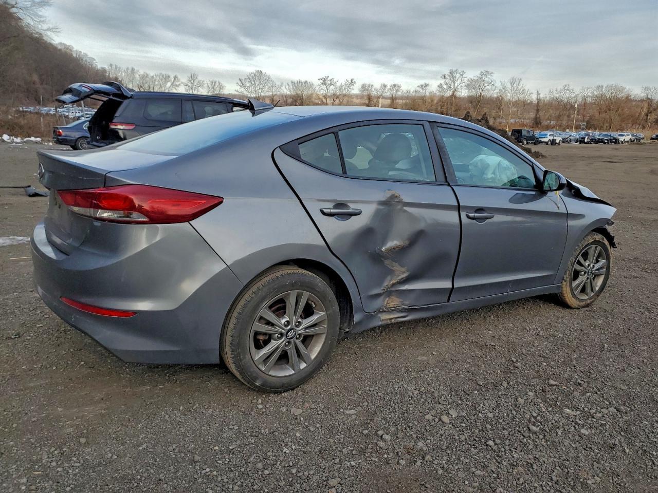 2018 Hyundai Elantra Sel - Фото 3