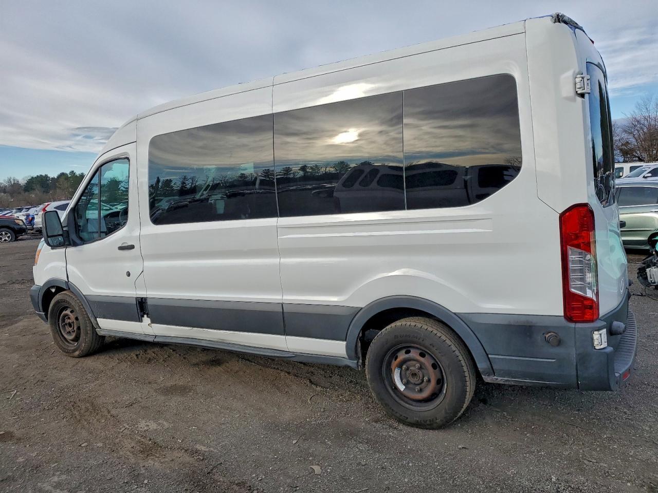 2015 Ford Transit T-350 - Image 2