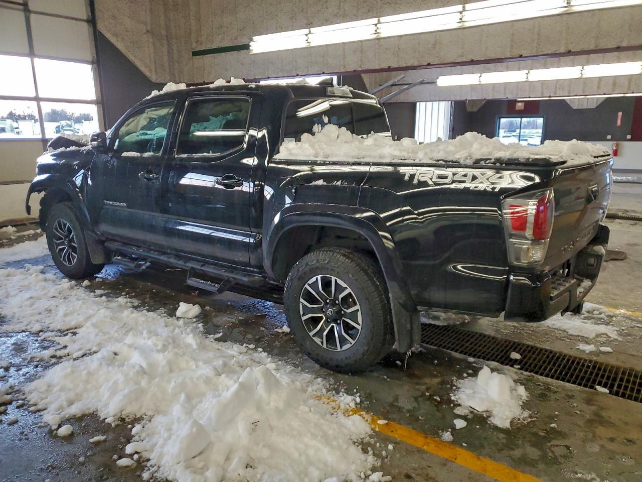 2021 Toyota Tacoma Double Cab - Фото 2