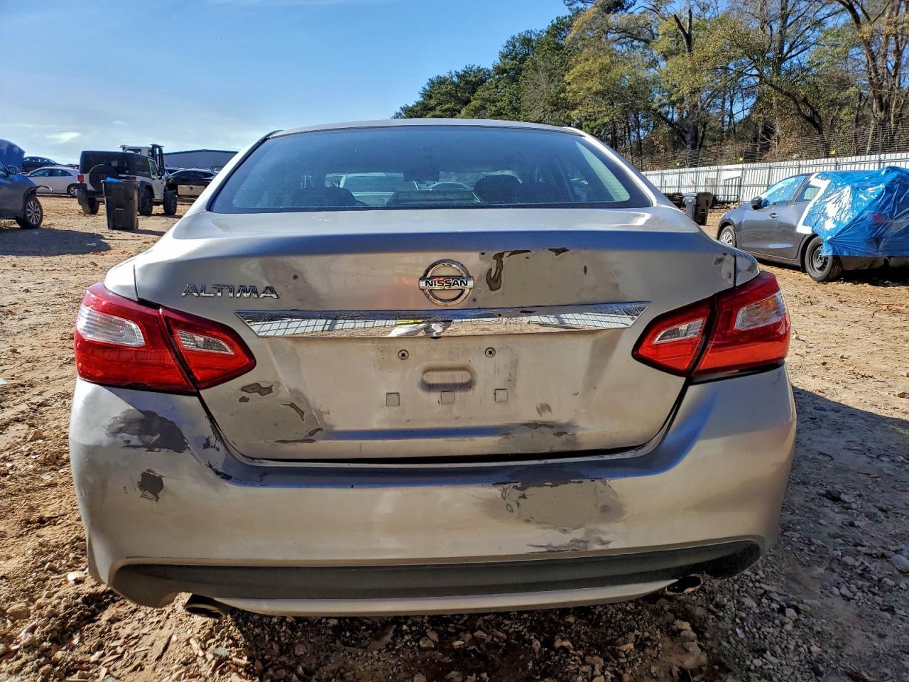 2016 Nissan Altima 2.5 - Image 6