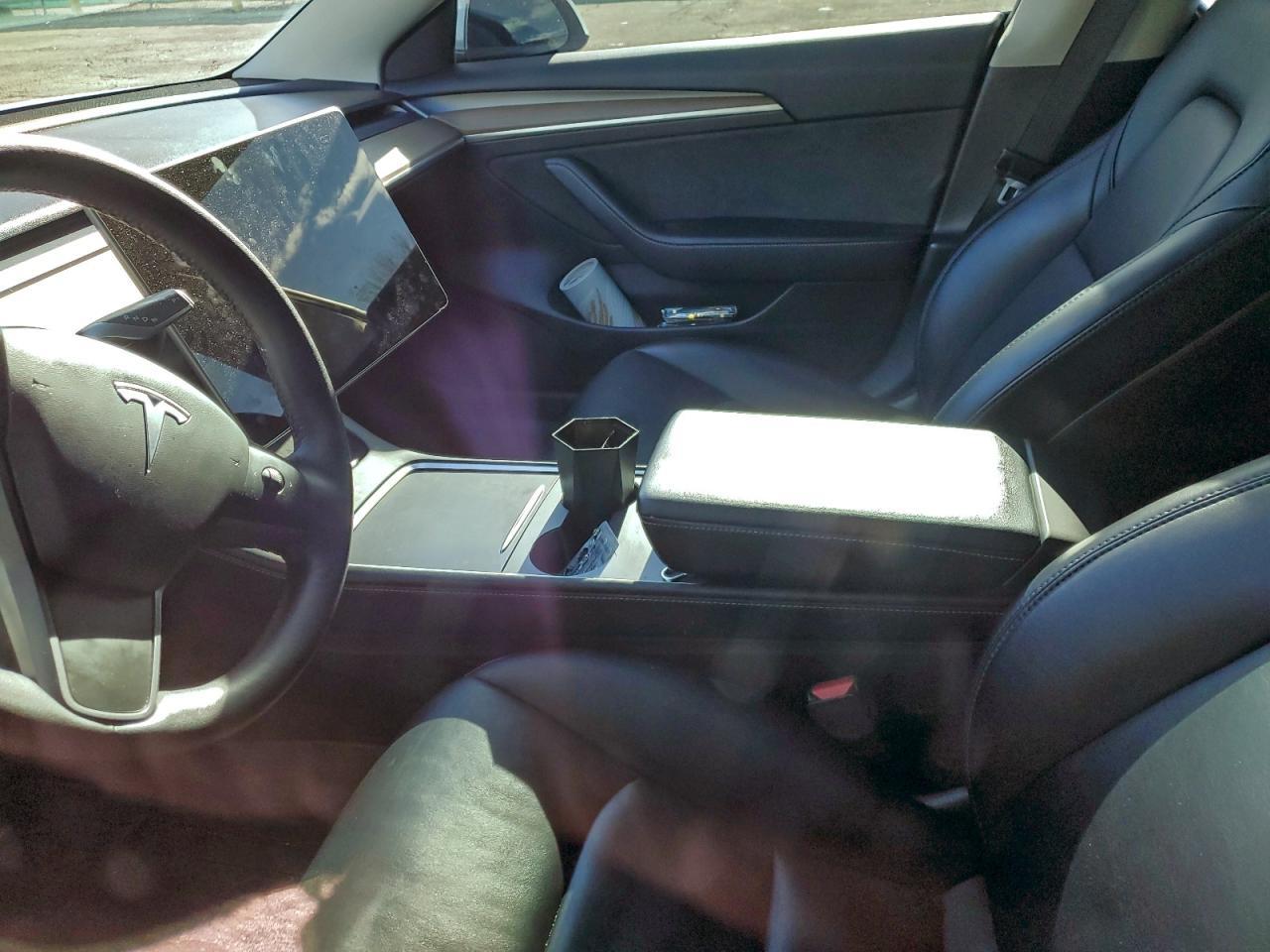 2022 Tesla Model 3 - Image 7