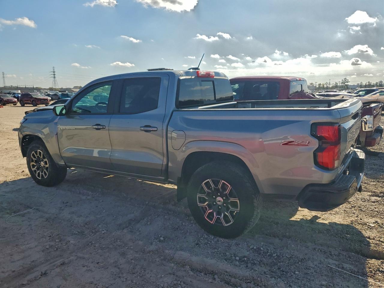 2024 Chevrolet Colorado Z71 - Фото 2