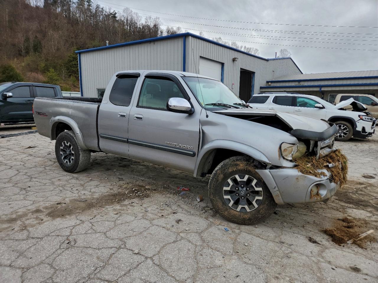 2003 Toyota Tundra Access Cab Sr5 - Image 4