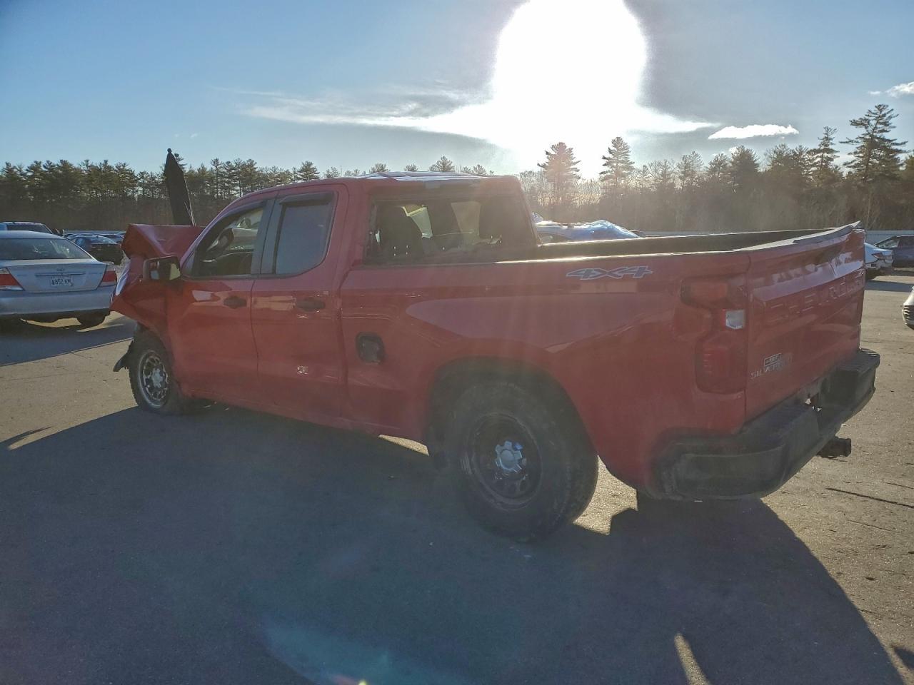 2019 Chevrolet Silverado K1500 - Фото 2