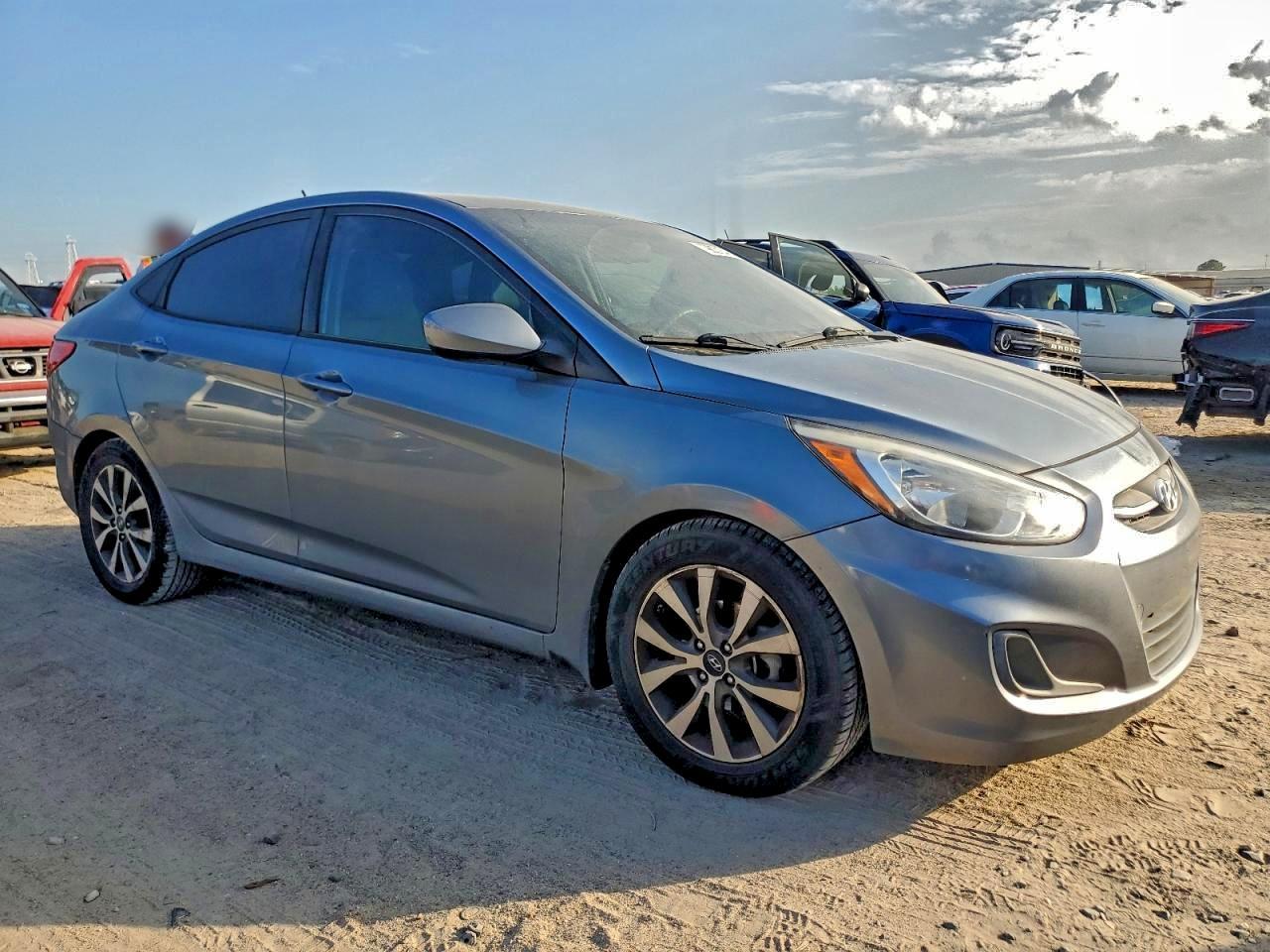 2017 Hyundai Accent Se - Image 4