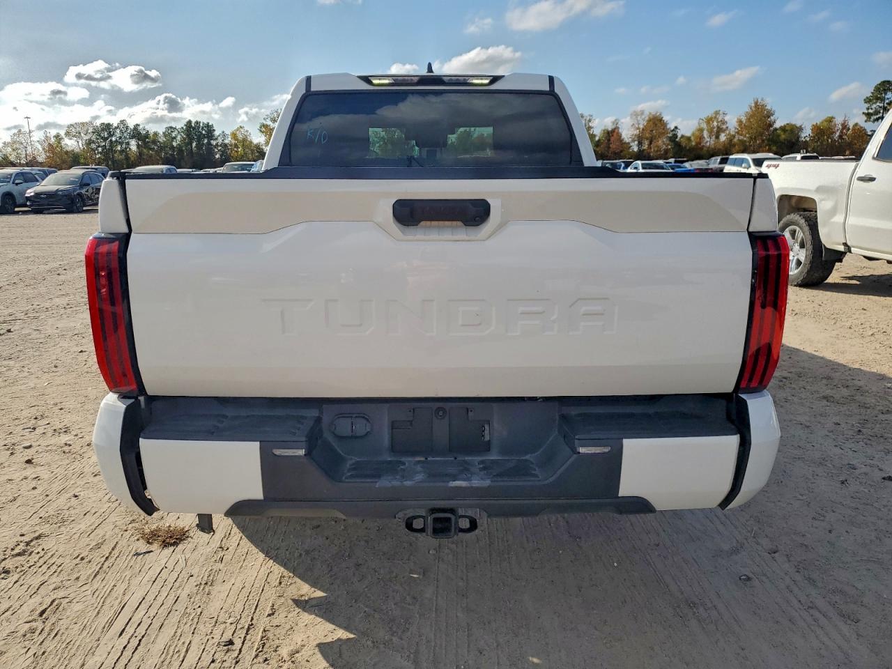 2024 Toyota Tundra Crewmax Sr - Image 6