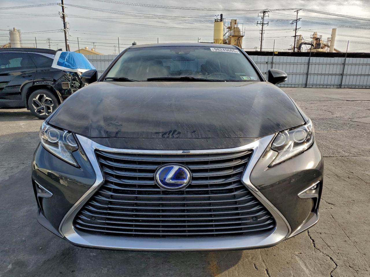 2018 Lexus Es 300H - Фото 5