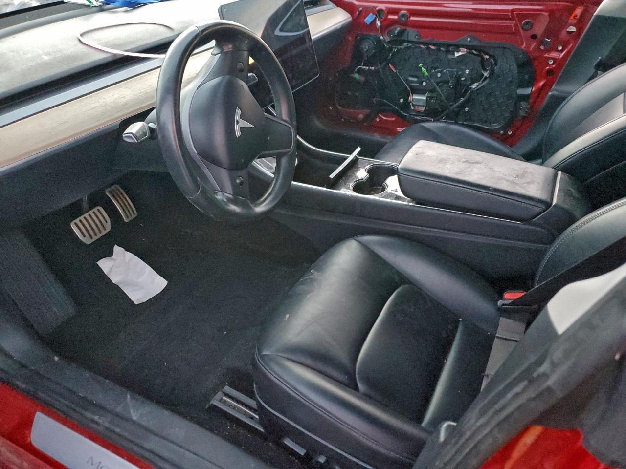 2018 Tesla Model 3 - Фото 7