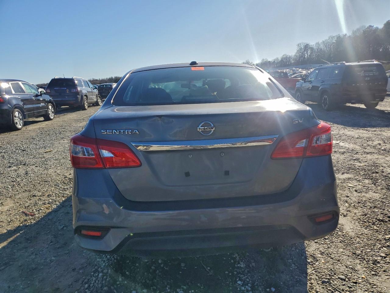 2018 Nissan Sentra - Фото 6